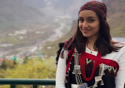 Shraddha Kapoor asks fans how mountains can be brought to beach city Mumbai